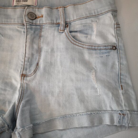 Garage Denim Stretch Ladies Size 9 Light Wash Distressed Jean Shorts - Picture 5 of 11